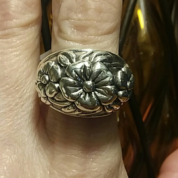 💃STERLING SILVER FLOWER RING - Picture 2 of 8